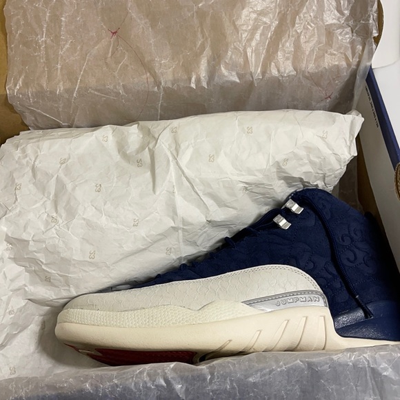 Air Jordan 12 international flight - Picture 1 of 8